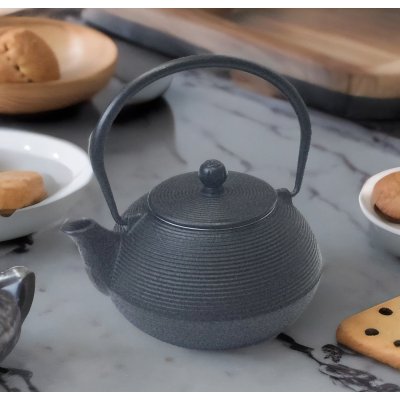 600ML TETERA HIERRO C/INFUSOR NEGRO